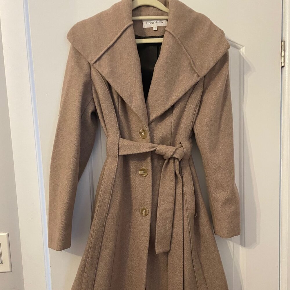 Perfect Fall/Winter Coat - Calvin Klein wool coat - size 4 US